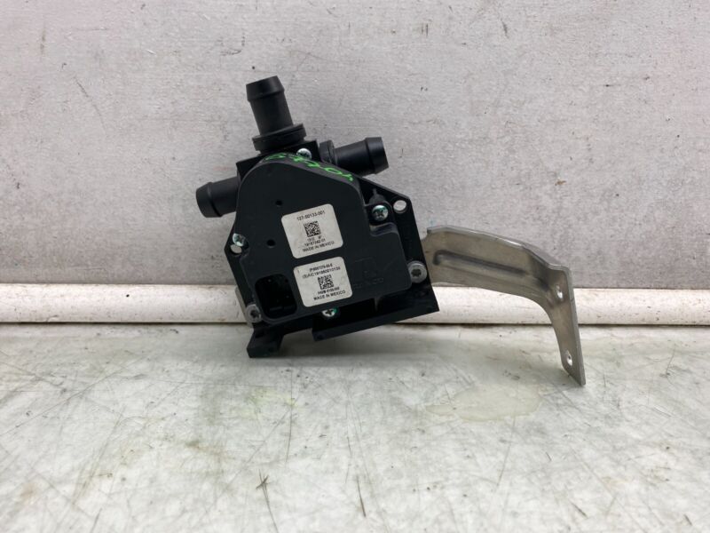 600737000E 2012-2020 Tesla Model S X Coolant Pump Cooling Valve Actuator 4-Way with Bracket
