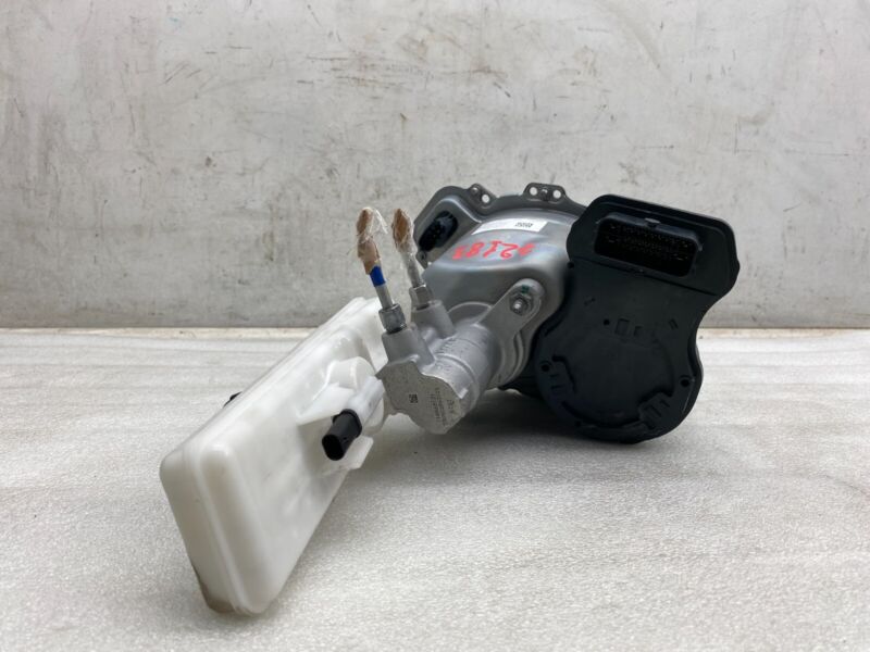 104467199F 2017-2023 Tesla Model 3 iBooster Power Brake Booster Master Cylinder Reservoir