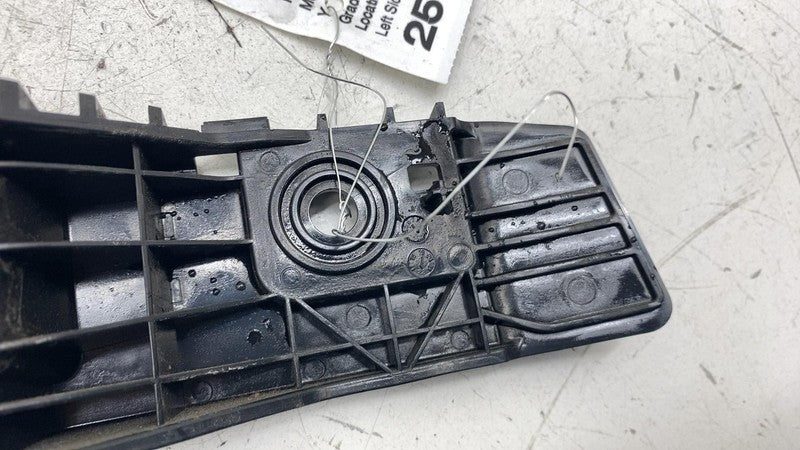 ⭕ 17-23 Tesla Model 3 Rear Left Taillight Tail Lamp Mount Bracket 1083