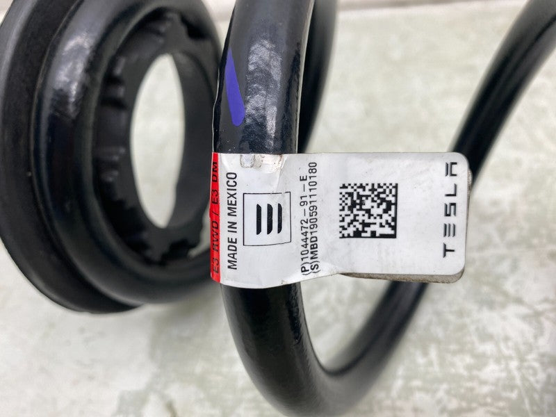104447291E ⭕2017-2023 Tesla Model 3 Rear Left or Right Coil Spring E3 Assembly 1044472-91-E