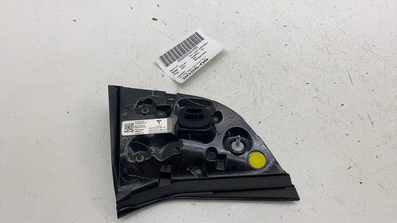 ⭕ 2020-2024 Model Y Rear Right Inner Taillight LED Tail Lamp 4-Pin 150