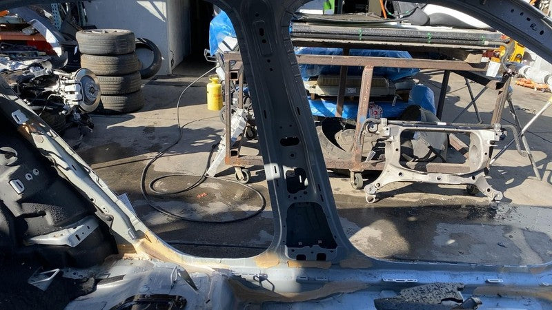 ⭕ 2021-2024 Polestar 2 Driver Side B-Pillar Structural Cutout Left Sil