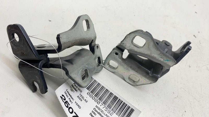 ⭕ 2017-2023 Tesla Model 3 Front Right Door Upper & Lower Hinge Closure Assist RH