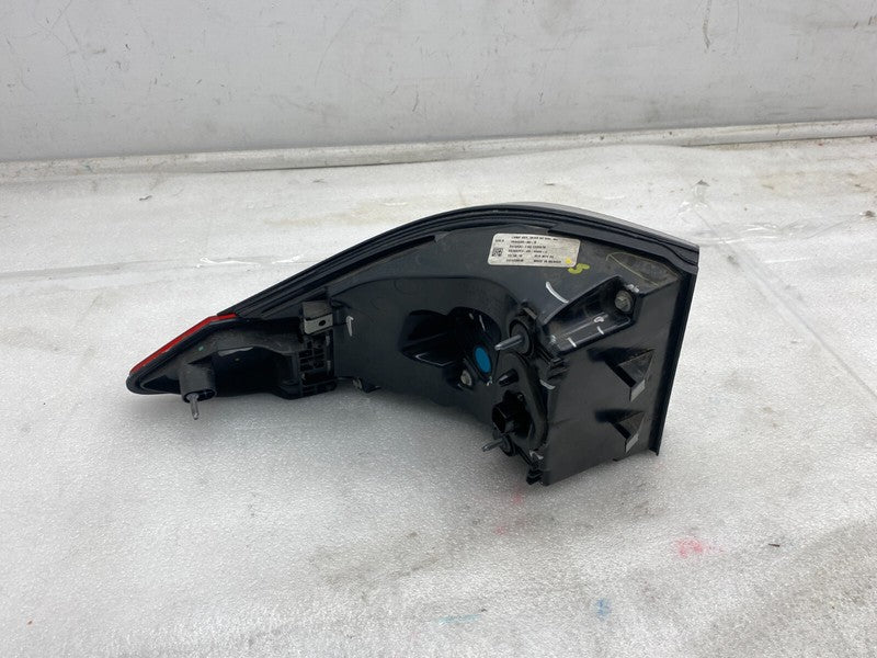 1034333-00-B 16-20 Model X Rear Right Taillight Lamp Outer + Door Reflector Lamp 1034333-00-B