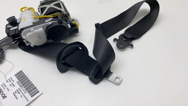 34234136 2017-2023 BMW 530e G30 Front Passenger Side 1st Row Seat Belt Retractor Right RH