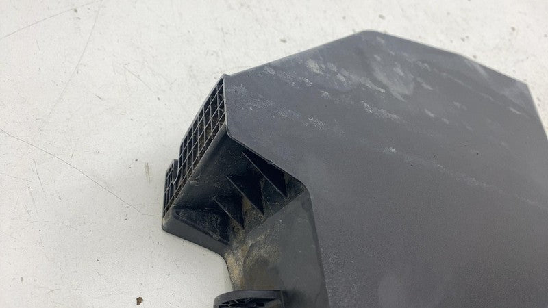 ⭕ 2022 Rivian EDV-700 Van Front Driver Side Bracket Cladding Left LH P