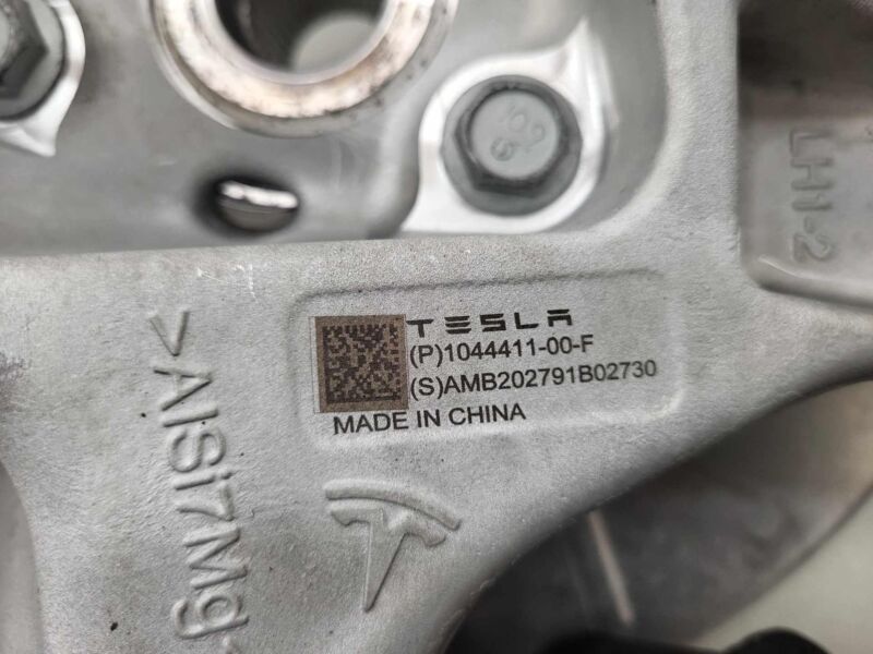 2017-2023 Tesla Model 3 Rear Left Knuckle Hub w/ Upper + Lower AFT Toe Link RWD