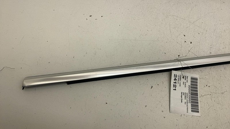4KE 839 475 ⭕ 19-23 Audi E-Tron Quattro Rear Left Side Door Window Belt Moulding 4KE839475