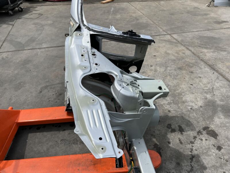 2012-2016 Tesla Model S MS Front Right Body Fender Horn Frame Rail Apron Cut Out