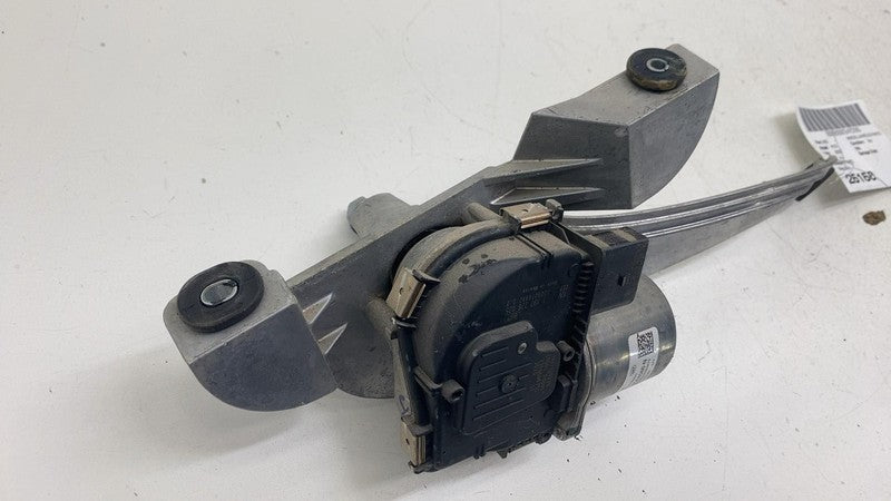 ⭕ 2022 Rivian EDV-700 Front Left Windsshield Wiper Motor Mechanism PT0