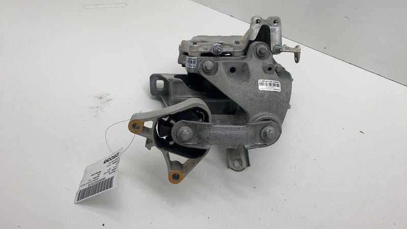 2462401109 ⭕ 14-15 Mercedes-Benz B Electric Drive Engine Motor Mount Support A2462401109
