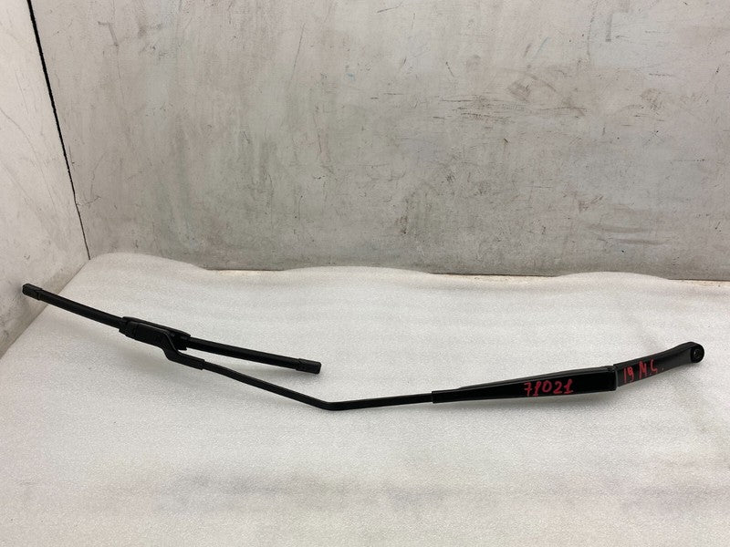 ⭕ 12-20 Model S Front Passenger Windshield Wiper Arm & Blade Right 1053399-00-A