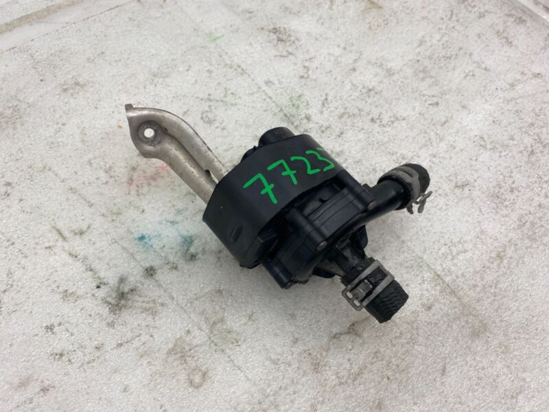 2016-2020 Tesla Model X MX Additional Coolant Auxiliary Water Pump 1037328-00-F