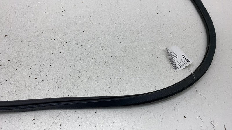 ⭕ 2017-2023 Chrysler Pacifica Front Driver Side Door Body Weatherstrip Seal Left