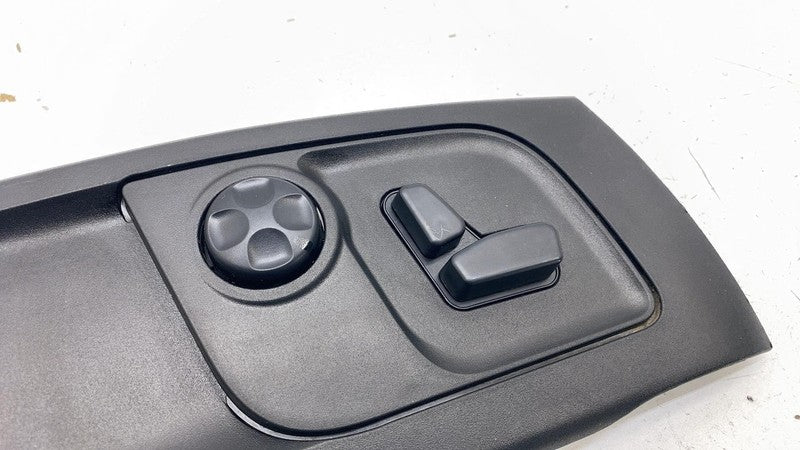 ⭕2017-2020 Maserati Ghibli Front Right Seat Switch Trim Cover Panel L0