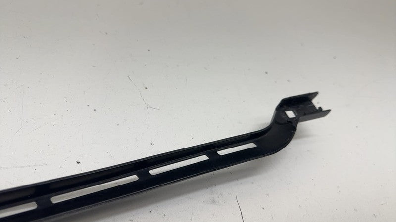 W000065932 ⭕ 15-18 Chevy Silverado 1500 Front Windshield Washer Fluid Wiper Arm W000065932