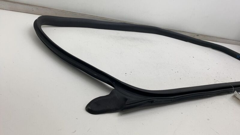 191098400D ⭕ 24-25 Model 3 Front Right Primary Body Weatherstrip Rubber Seal 1910984-00-D