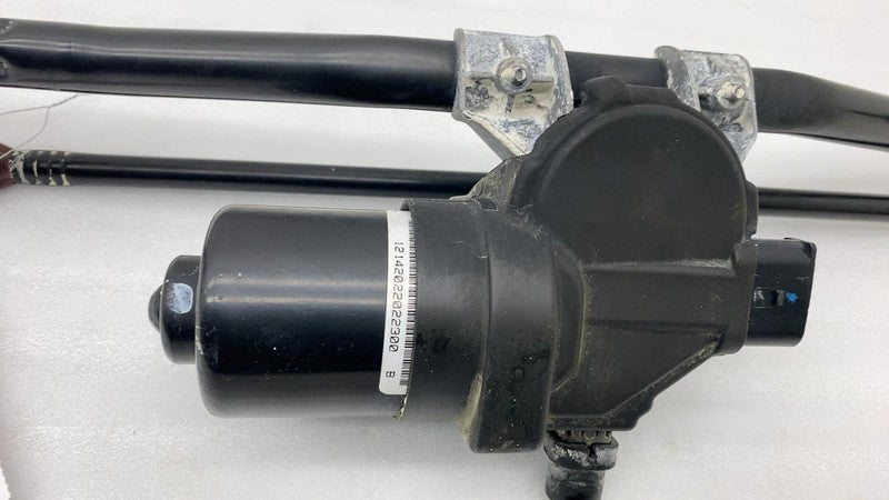 ⭕ 2018-2023 Jeep Wrangler Front Windshield Wiper Linkage w/ Motor 0682