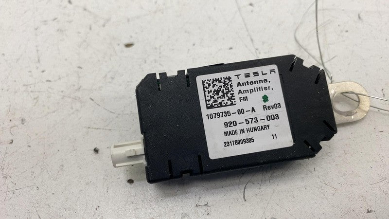 107973500A ⭕ 24-25 Tesla Model 3 Infotainment Antenna Amplifier AMP Radio FM 1079735-00-A