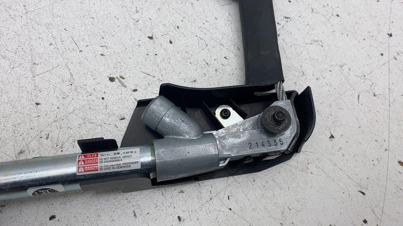 100526500C 12-20 Model S Front Right Lap Pretensioner 16-20 Model X Front Left 1005265-00-C