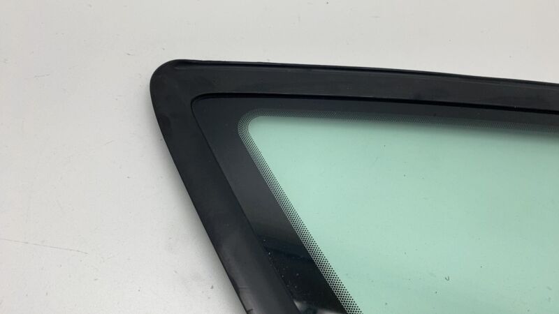 DM51-R29750-AA 2013-2018 Ford C-Max Rear Passenger Side Corner Quarter QTR Window Glass Right