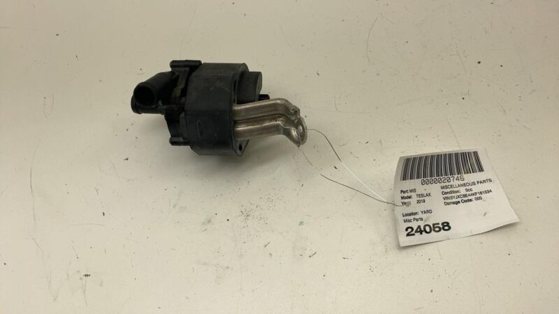 2016-2020 Tesla Model X MX Additional Auxiliary Water Pump Assembly 1054529-00-G