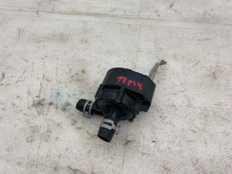 1037328 00 F 2016-2020 Tesla Model X MX Additional Coolant Auxiliary Water Pump 1037328-00-F