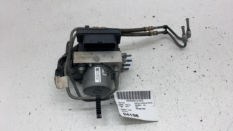 110354100A ⭕  2017-2020 Tesla Model 3 M3 ABS Unit Hydraulic Brake Pump Module 1103541-00-A