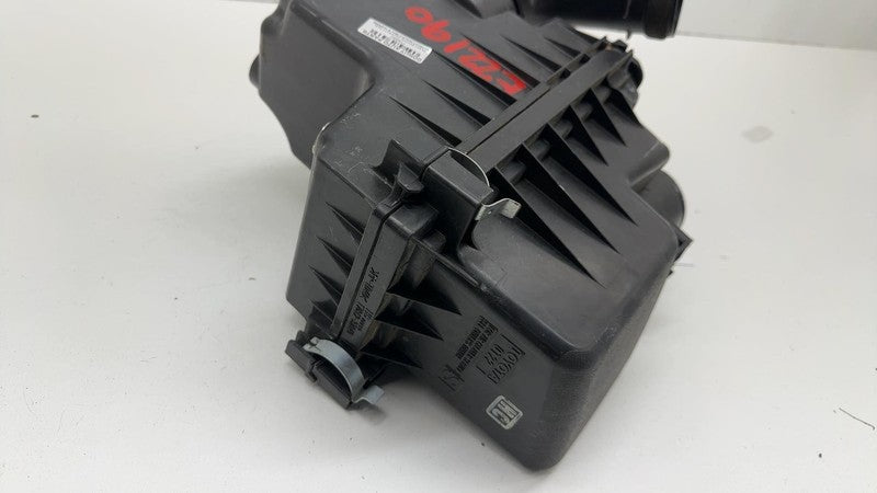 1781237040 ⭕ 2018-2022 Toyota C-HR 2.0L Air Cleaner Intake Filter Housing Box 17812-37040