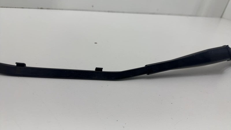 107672900B ⭕ 2017-2023 Model 3 Front Passenger Side Windshield Wiper Arm Right 1076729-00-B