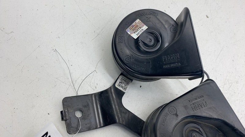 ⭕ 2018-2021 Lincoln Navigator PAIR High & Low Pitch Tone Horn Signal S