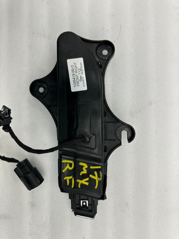 103541999D ⭕ 2016-2020 Tesla Model X MX Front Right Exterior Door Handle Outer 1035419-99-D