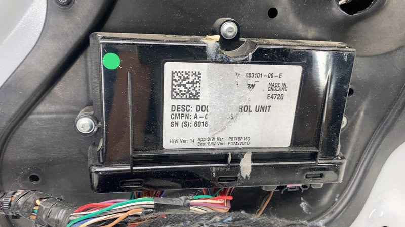 ⭕ 12-15 Tesla Model S Front Passenger Side Door Shell Panel Right Whit