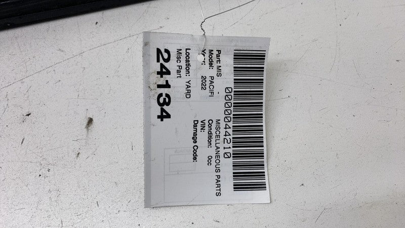 68227986A ⭕2017-2024 Chrysler Pacifica Side Roof Rail Rack Luggage Carrier Right 68227986A