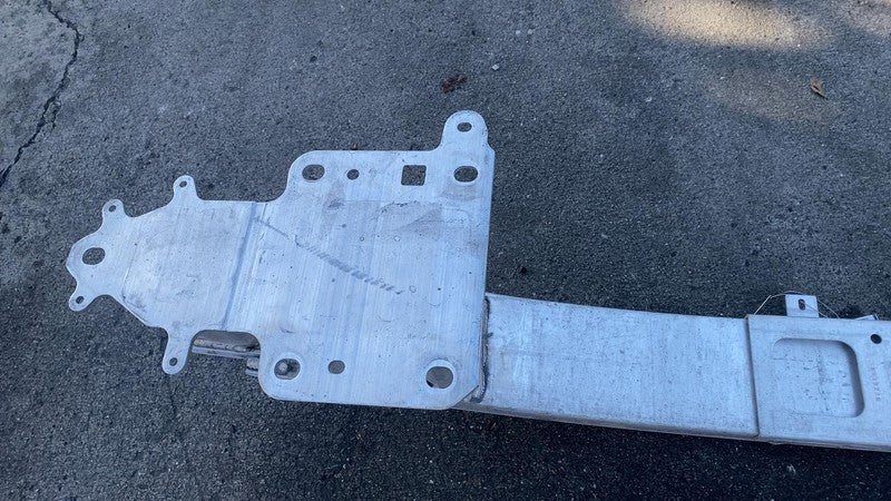 ⭕ 2017-2024 Chrysler Pacifica Front Bumper Reinforcement Impact Bar Assembly OEM