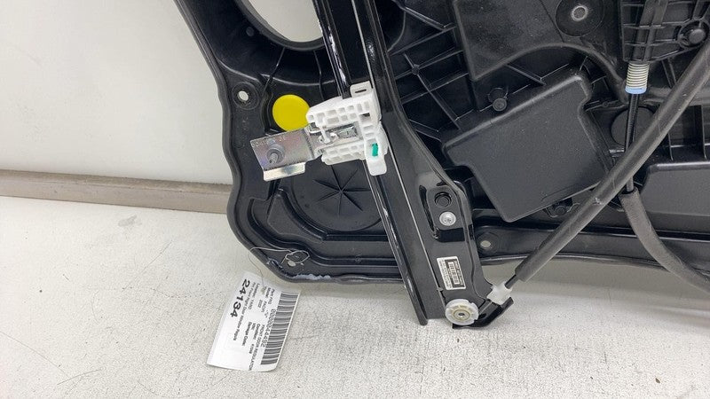 ⭕ 17-24 Chrysler Pacifica Front Passenger Door Window Regulator w/ Carrier Right