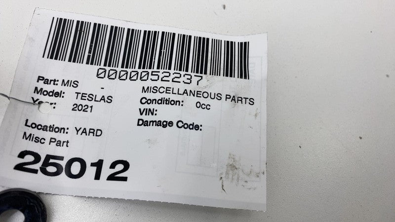 1108647 00 D 2016-2024 Tesla Model S MS Seven Pin Perpendicular Radar Sensor 7-Pin + Bracket