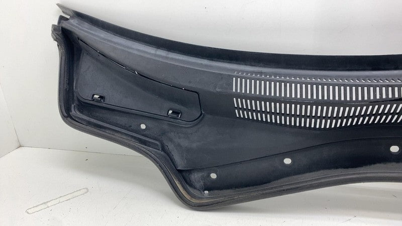 ⭕ 2014-2024 Maserati Ghibli Front Windshield Cowl Vent Grille Panel 67