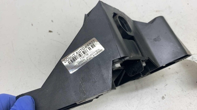 68292238AC ⭕ 17-25 Chrysler Pacifica Front Right Radiator Support Mount Bracket 68292238AC