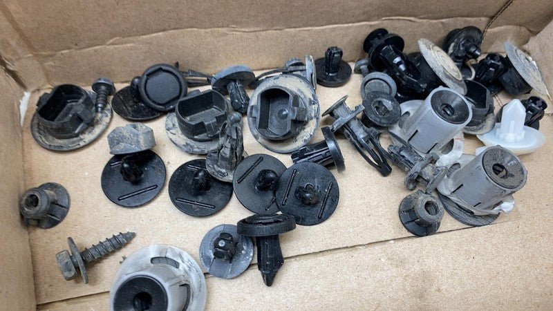 ⭕ 2018-2022 Toyota C-HR SET of Bolt Nut Clip w/ Fender Apron Support Bracket