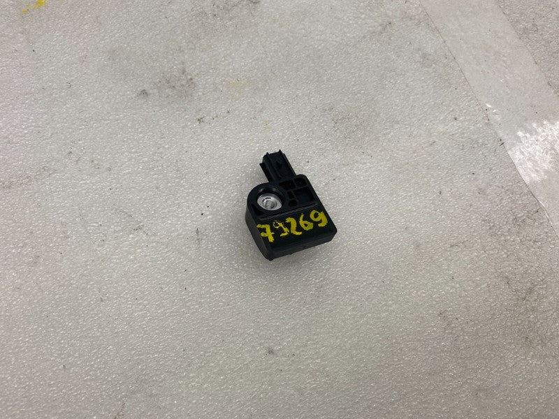 100527400B ⭕12-20 Model S Front Left or Right Acceleration Crash Impact Sensor 1005274-00-B