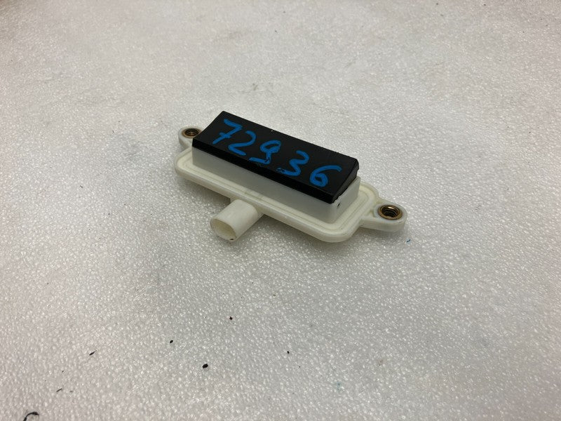 105563100B ⭕ 16-24 Model X Rear Tailgate Liftgate Handle Boot Lid Open Switch 1055631-00-B