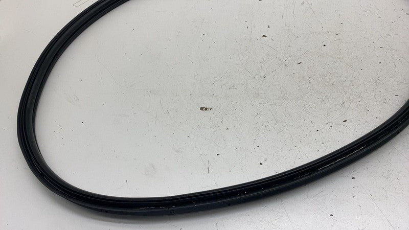 ⭕ 2021 2022 2023 Polestar 2 Rear Trunk Tailgate Weatherstrip Rubber Seal Assy