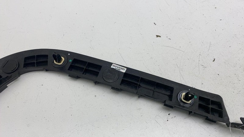 ⭕ 2017-2023 Model 3 Rear Right Retainer Wing & Tail Light Bracket 1083