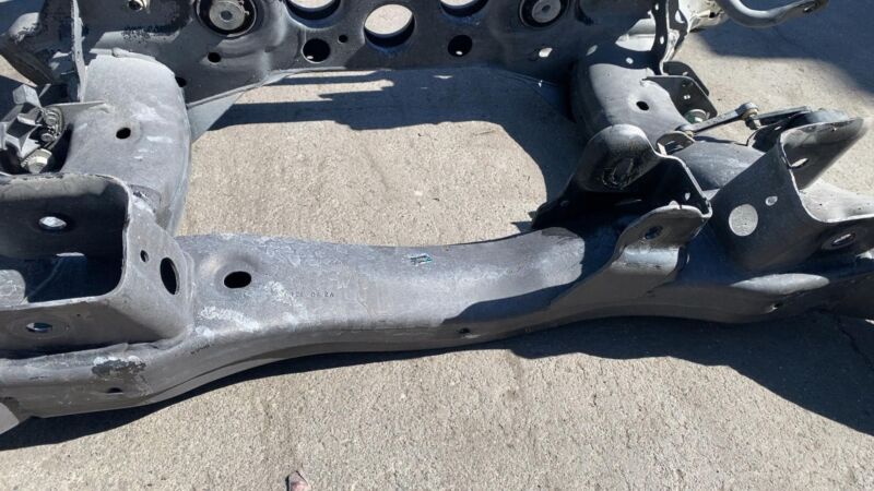 2016-2019 Mercedes-Benz GLE350 Rear Subframe Crossmember Cradle RWD Assembbly