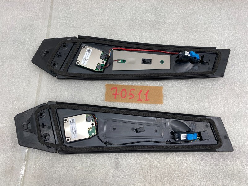 1100441 00 C ⭕2017-2023 Model 3 Left & Right B-Pillar Glass Molding 1100441-00-C/1100437-00-C