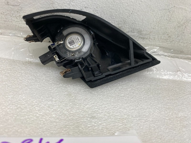 1095657 00 E ⭕ 2017-2023 Tesla Model 3 Front Audio Tweeter & Speaker Cover Left 1095657-00-E
