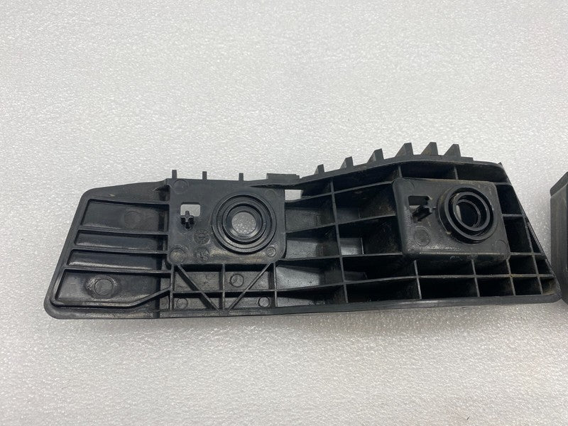 108399300D 17-23 Model 3 PAIR Rear Left & Right Bumper Taillight Mount Bracket 1083993-00-D