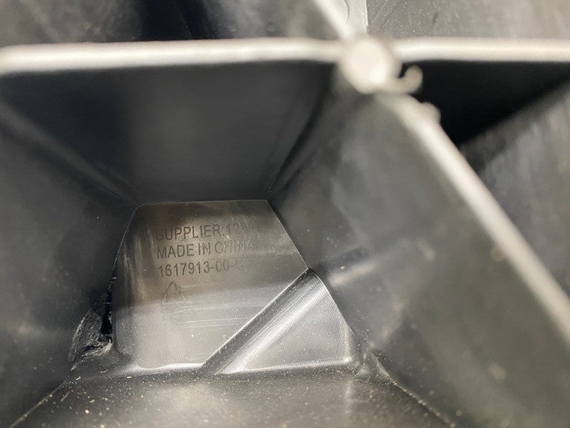 1617913-00-C ⭕ 21-26 Tesla Model X Front Right Passenger Headlight Bracket Lamp 1617913-00-C