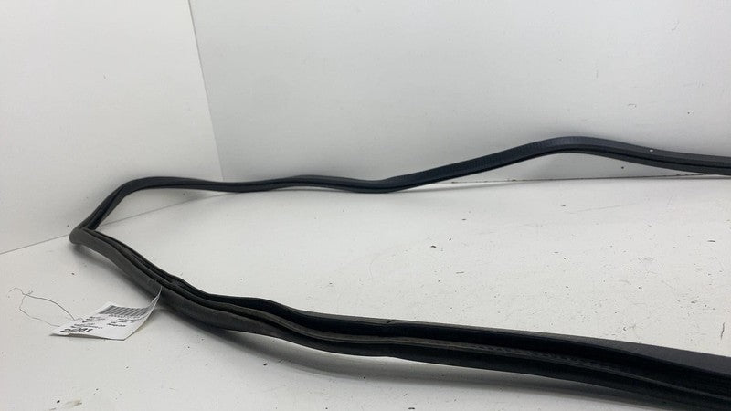 ⭕2017-2025 Chrysler Pacifica Rear Left Door Body Weatherstrip Rubber Seal LH OEM